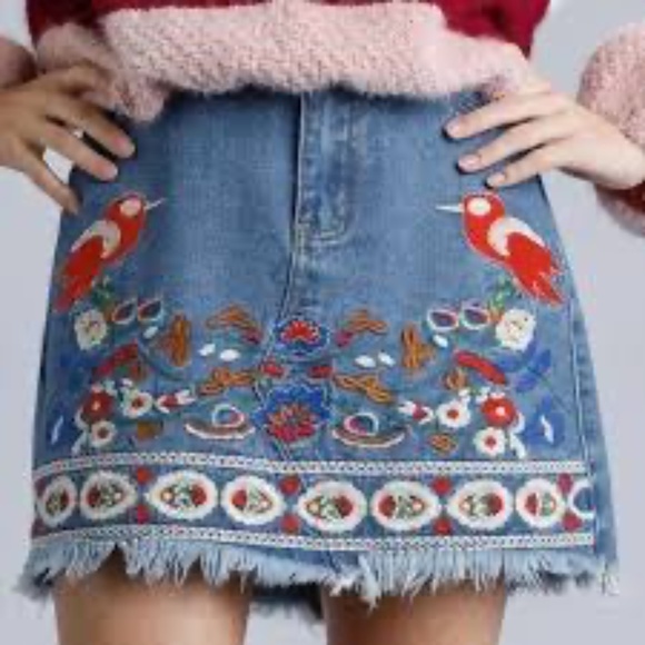 Umgee XL Blue Embroidered Bird Floral Boho Denim Skirt - Picture 1 of 6
